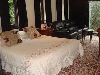 Foxwood Guest House Robin Hood Buitenkant foto