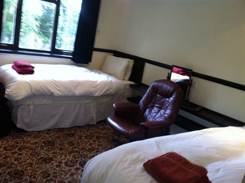 Foxwood Guest House Robin Hood Buitenkant foto