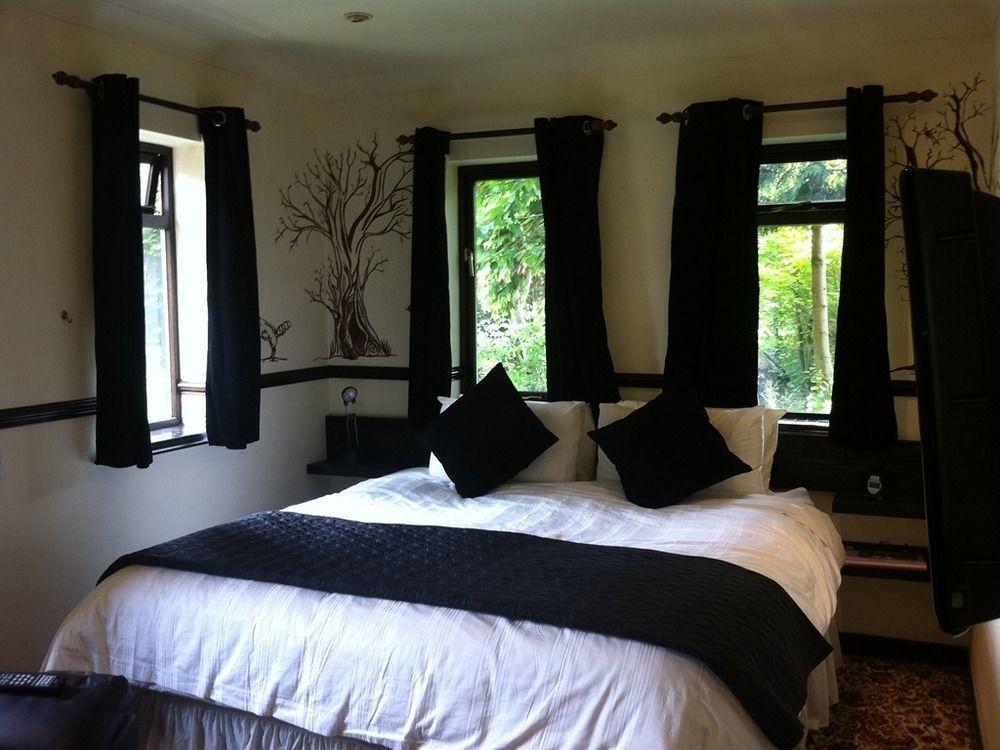 Foxwood Guest House Robin Hood Buitenkant foto